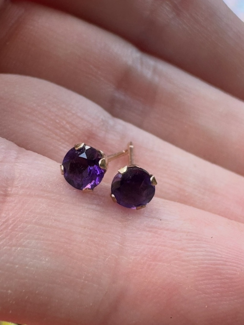 Vintage solid 14k/10k yellow gold GENUINE amethyst stud earrings- nice!! - Picture 3 of 6